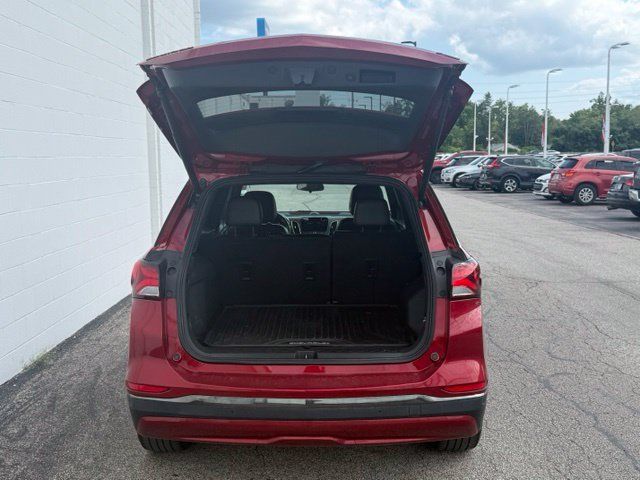 Used 2022 Chevrolet Equinox RS w/ RS Leather Package FWD image 10