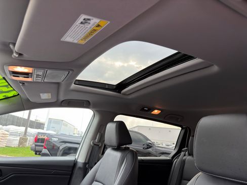 Used 2024 Honda Odyssey EX-L image 18