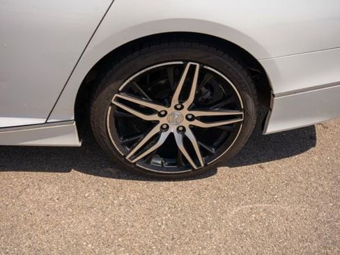 Used 2021 Honda Accord Touring image 10