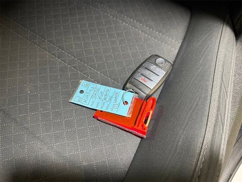 Certified 2020 Kia Sorento S image 32