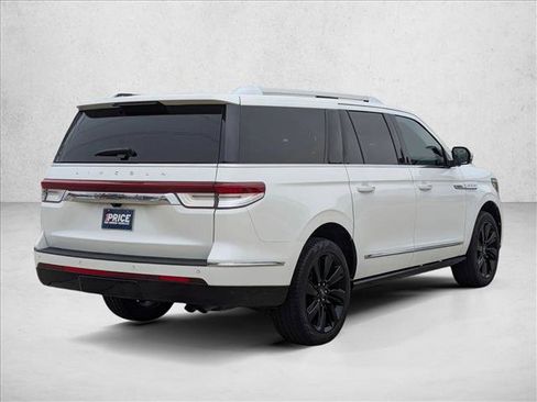 Used 2024 Lincoln Navigator L Reserve image 5