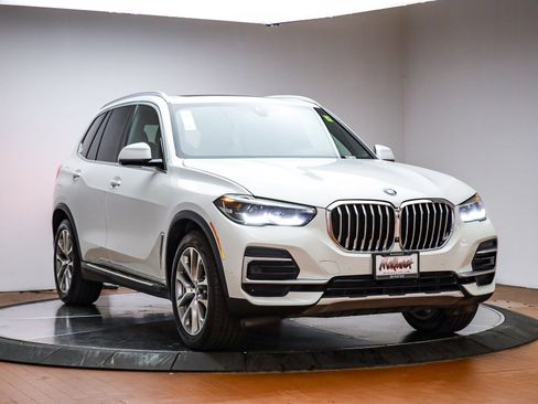 Used 2023 BMW X5 xDrive40i image 3