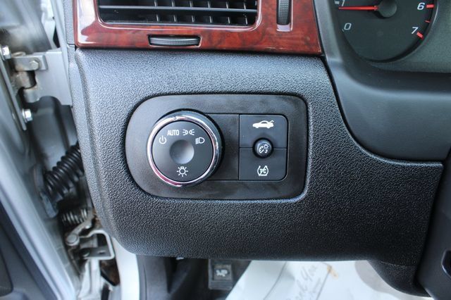 Used 2009 Chevrolet Impala LS FWD image 15