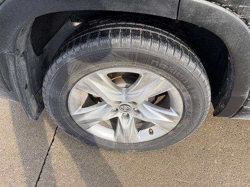 Used 2016 Toyota Highlander Limited image 9