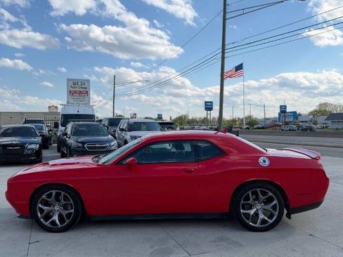 Used 2015 Dodge Challenger SXT Plus w/ Technology Group RWD image 4