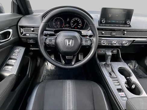 Used 2025 Honda Civic Sport image 6