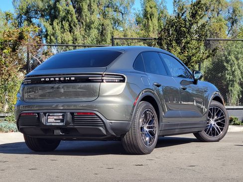 New 2025 Porsche Macan Electric RWD image 7