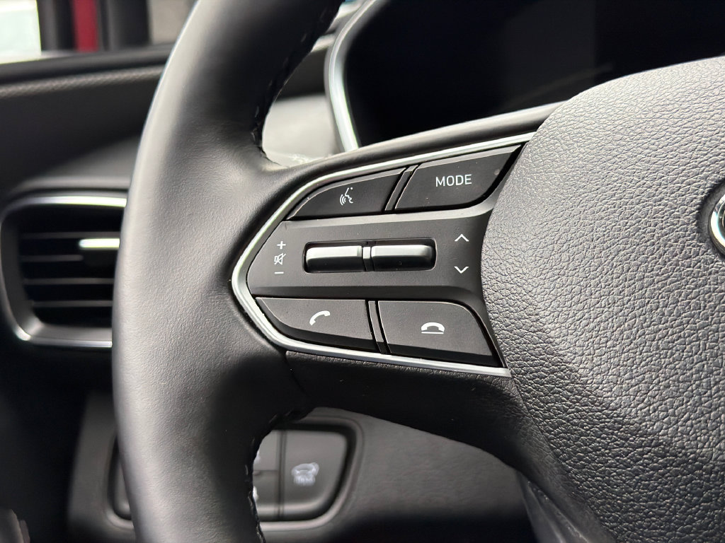 Used 2020 Hyundai Santa Fe Limited AWD/4WD image 23