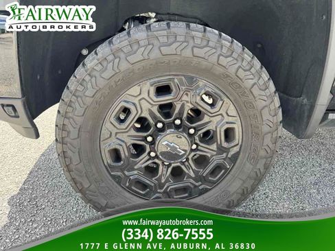 Used 2024 Chevrolet Silverado 2500 High Country w/ Midnight Edition AWD/4WD image 32