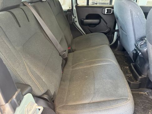 Used 2024 Jeep Wrangler Unlimited AWD/4WD image 19