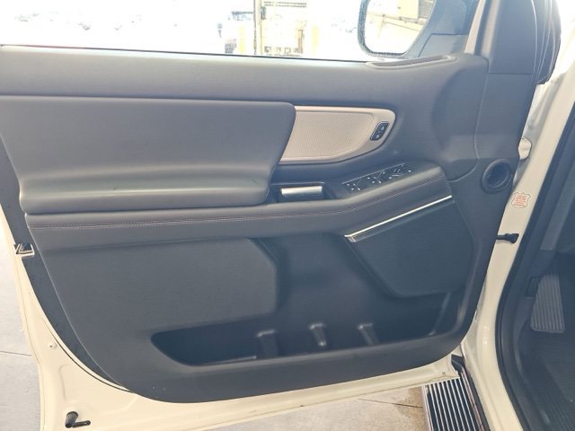 Used 2025 Ford Expedition Active AWD/4WD image 12