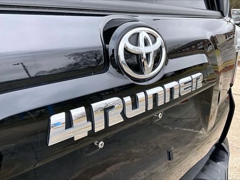 Used 2024 Toyota 4Runner SR5 image 30