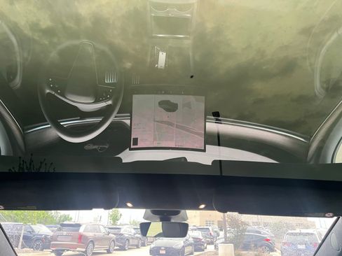 Used 2021 Tesla Model S Plaid image 21