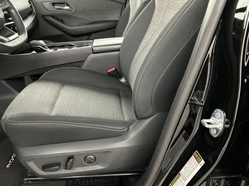 Used 2023 Nissan Rogue SV FWD image 7