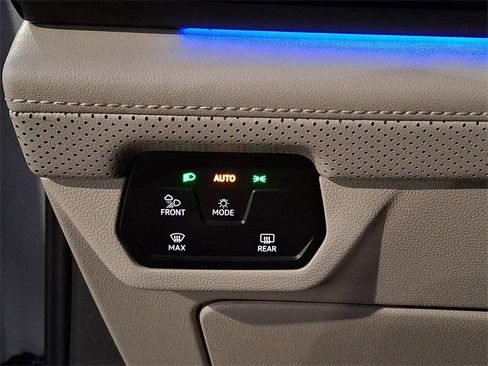 Used 2024 Volkswagen Atlas SEL Premium R-Line image 25