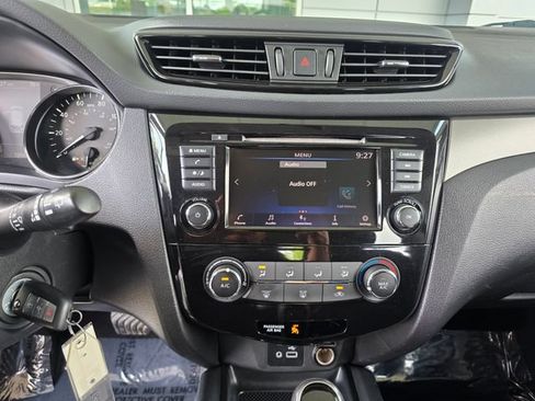 Used 2019 Nissan Rogue Sport S AWD/4WD image 27