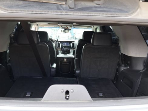 Used 2017 Cadillac Escalade Luxury RWD image 20