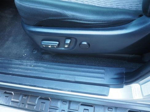 Used 2019 Toyota 4Runner SR5 image 16