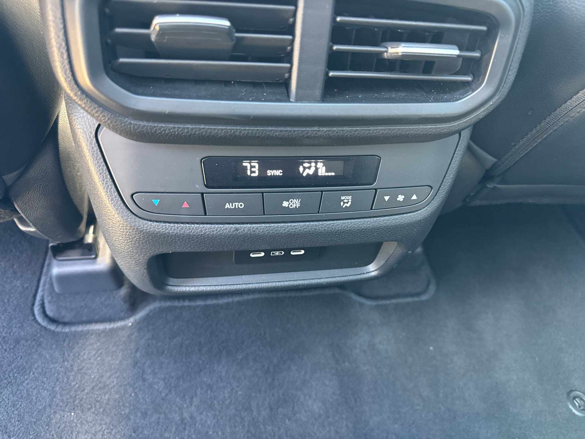 Used 2025 Honda Pilot Touring image 17