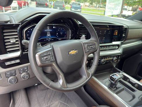 Used 2023 Chevrolet Silverado 1500 High Country w/ High Country Premium Package image 40
