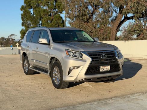 Used 2014 Lexus GX 460 image 1