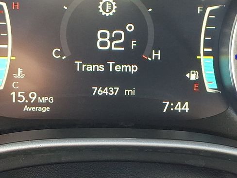 Used 2023 Chrysler Pacifica Touring-L FWD image 23
