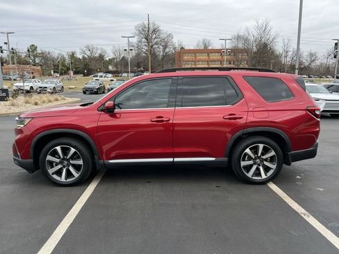 Used 2023 Honda Pilot Elite image 6