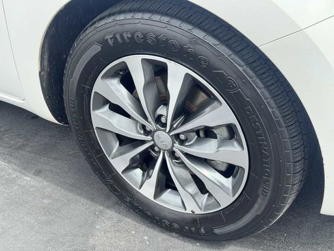 Used 2016 Kia Sedona SX FWD image 20