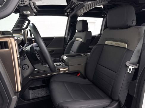 Used 2025 GMC Hummer EV 2X image 20