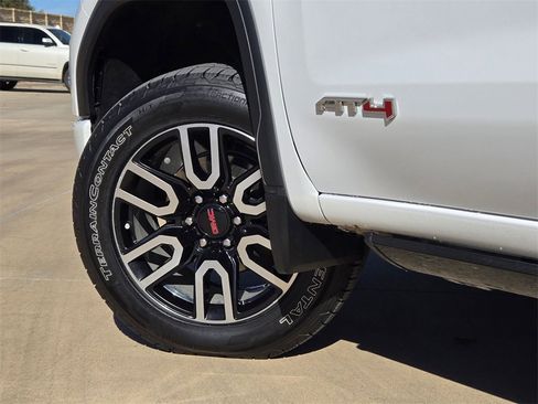 Used 2024 GMC Sierra 1500 AT4 w/ Technology Package image 30