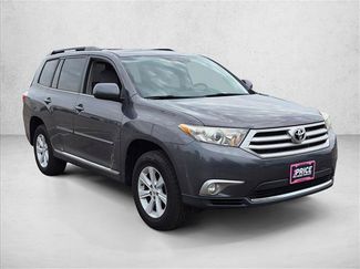 Used 2012 Toyota Highlander SE w/ Tow Pkg AWD/4WD video 3