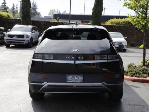 Used 2024 Hyundai Ioniq 5 SEL AWD/4WD image 9