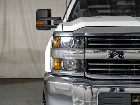 Used 2018 Chevrolet Silverado 3500 W/T image 30