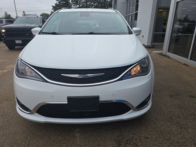 Used 2019 Chrysler Pacifica Touring-L w/ Advanced Safetytec Group FWD image 2