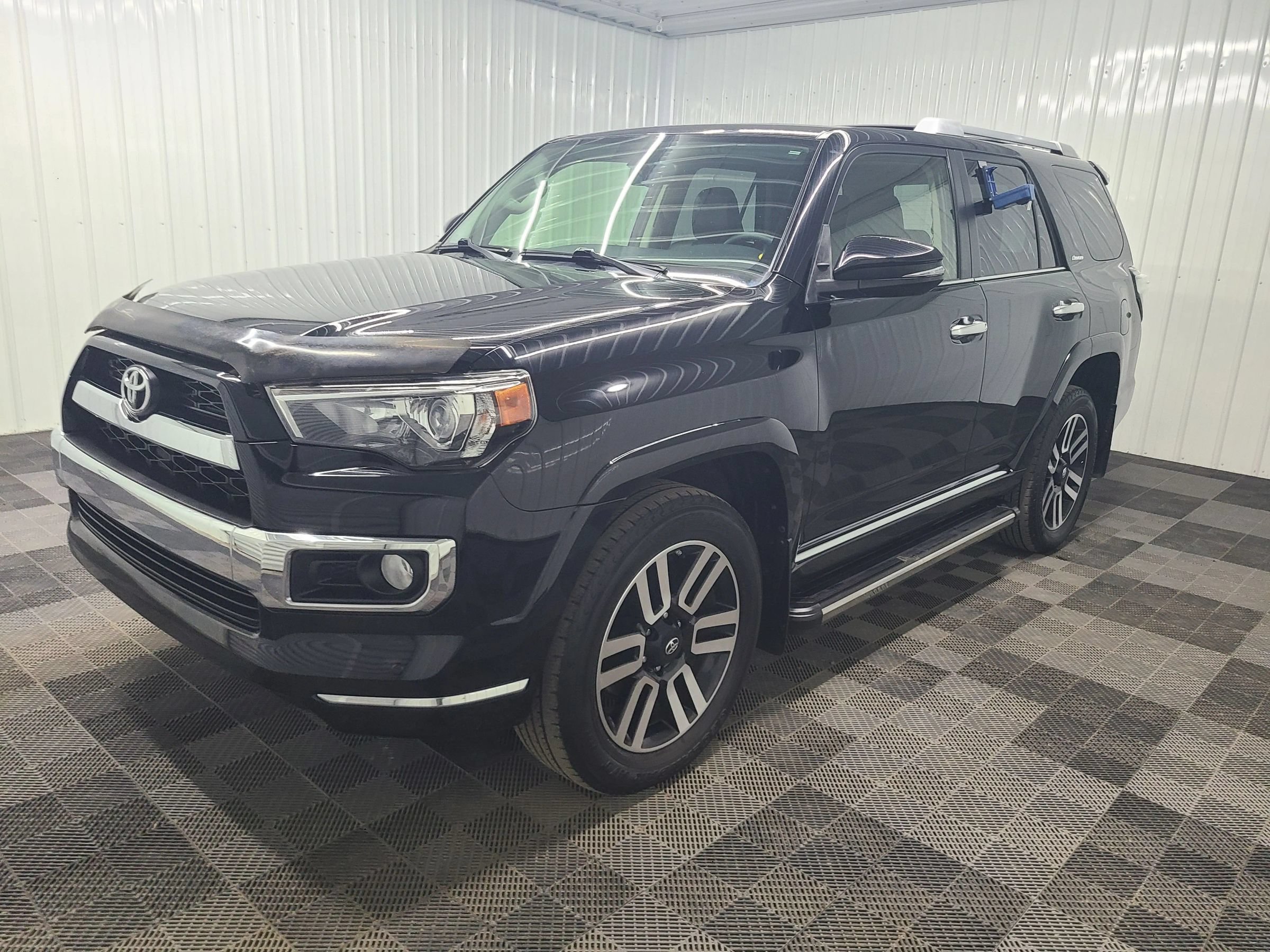 Used 2017 Toyota 4Runner Limited AWD/4WD image 7