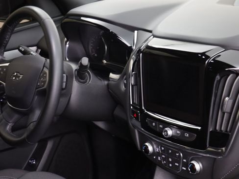 Certified 2023 Chevrolet Traverse LT image 21