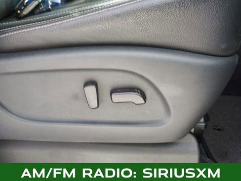 Used 2021 Nissan Titan SL w/ Moonroof Package image 5