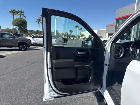 Used 2021 Chevrolet Silverado 1500 LT AWD/4WD image 13