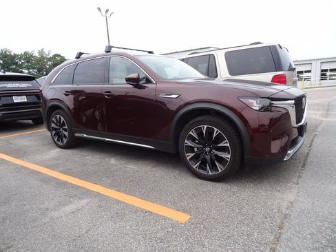 Used 2025 MAZDA CX-90 Plug-In Hybrid w/ Premium Plus AWD/4WD image 4