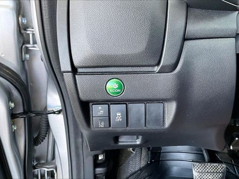 Used 2020 Honda Fit EX image 31