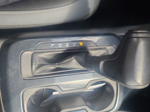Used 2018 Chevrolet Colorado Z71 AWD/4WD image 16