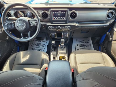 Used 2022 Jeep Wrangler Sport AWD/4WD image 15