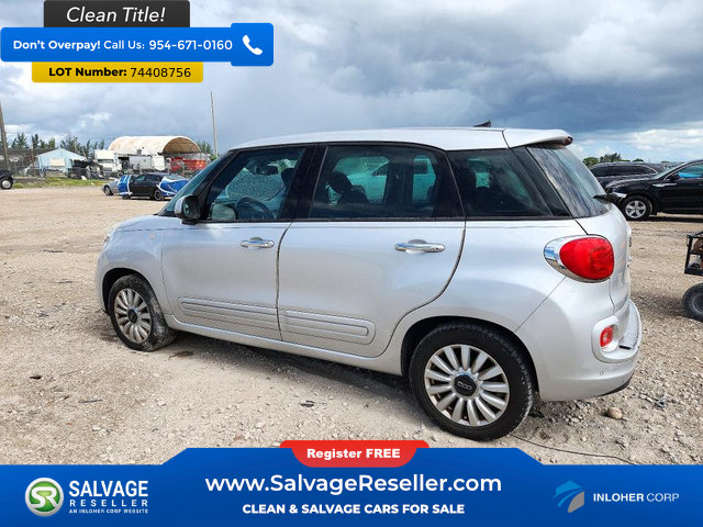 Used 2017 FIAT 500L Pop w/ Popular Equipment Package FWD image 3