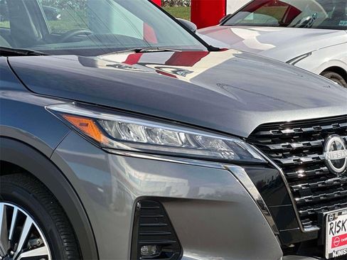 Certified 2024 Nissan Kicks SR image 8