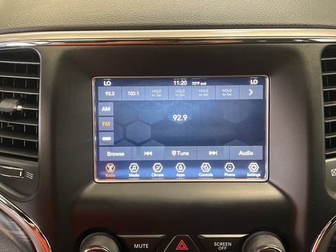 Used 2021 Jeep Grand Cherokee Laredo AWD/4WD image 28