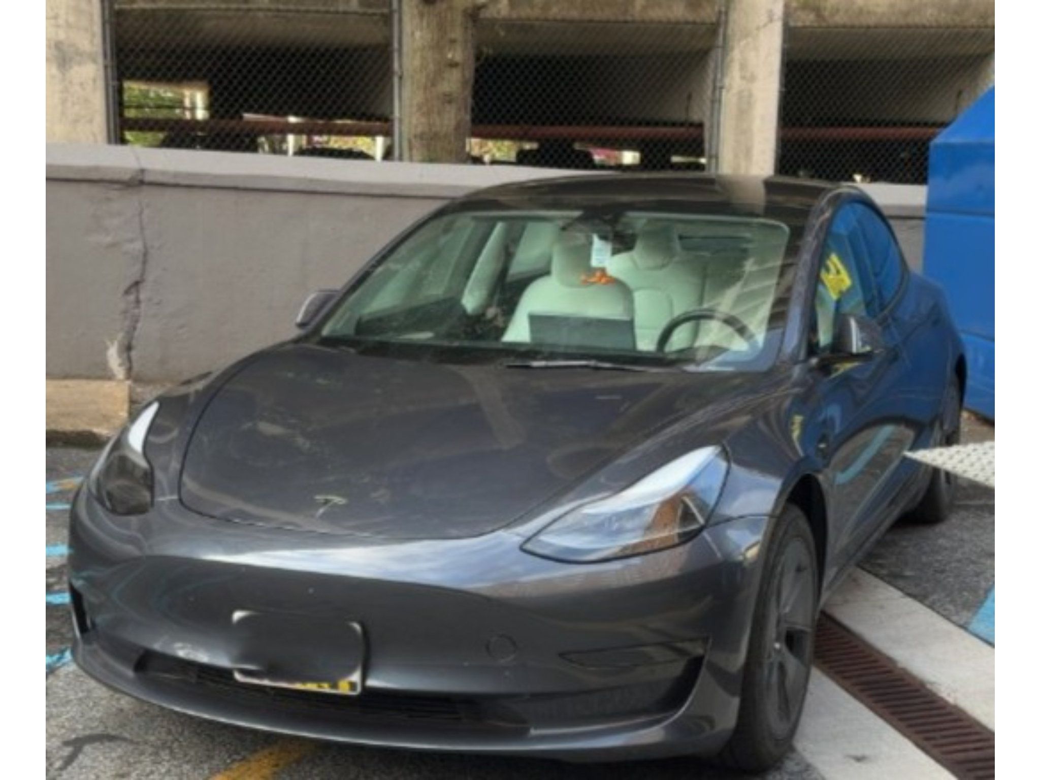 Used 2023 Tesla Model 3 Standard Range RWD image 2