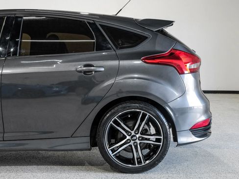 Used 2015 Ford Focus ST w/ Equipment Group 401A image 11