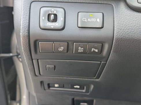 Used 2016 Lexus LS 460 image 37