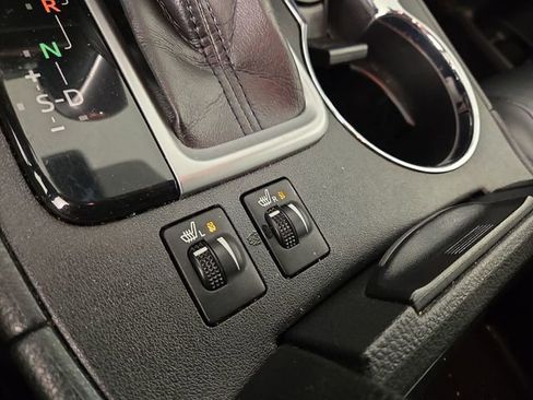 Used 2019 Toyota Highlander XLE image 27