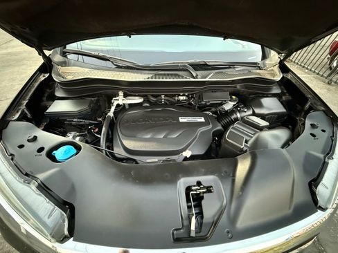 Used 2018 Honda Pilot Touring image 26